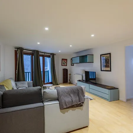 Moderne En Plein Centre Apartament